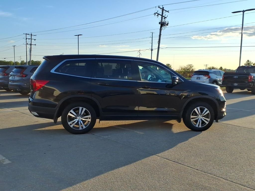 Certified Used 2018 Crystal Black Pearl Honda EX-L image 15