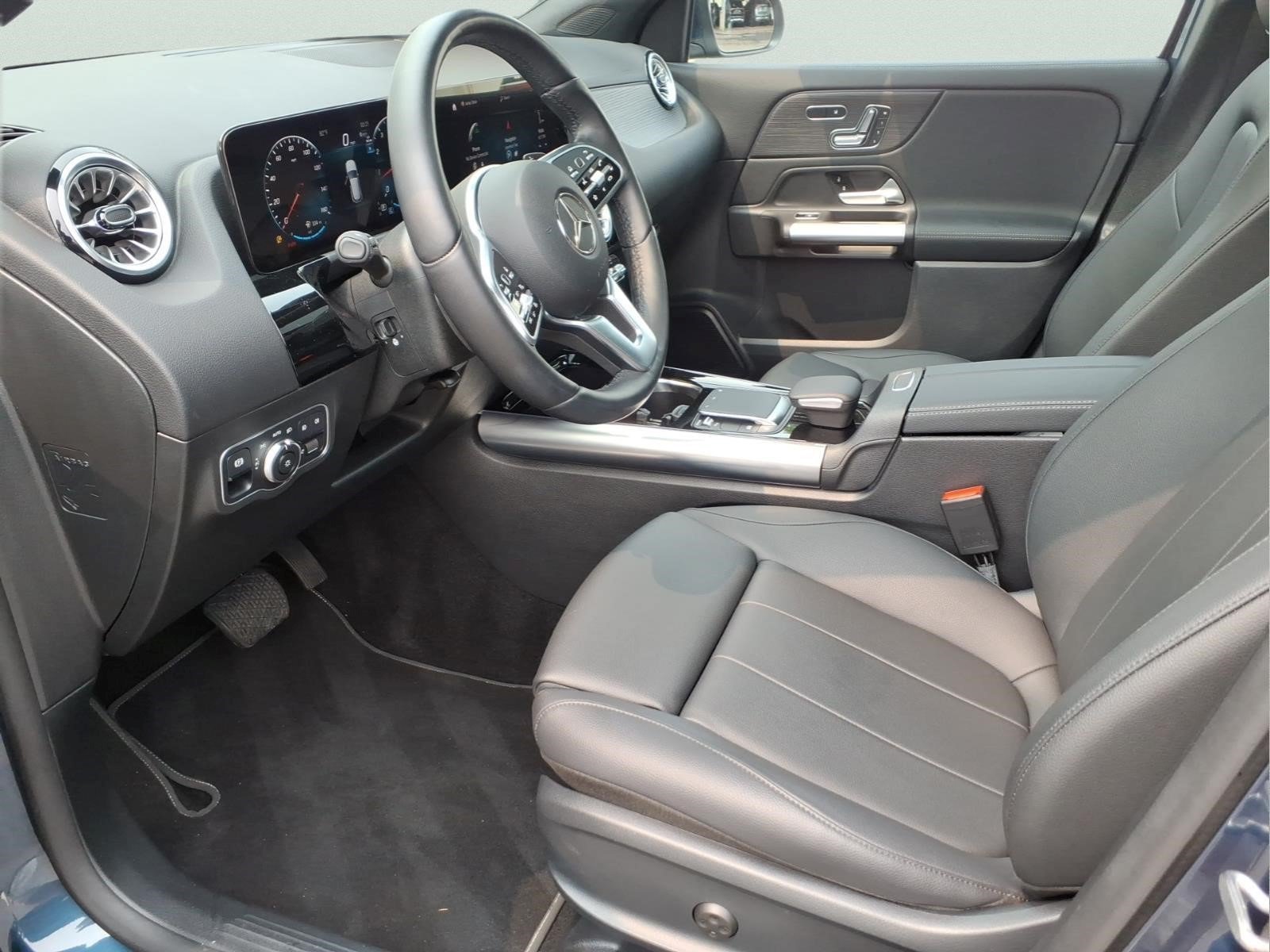 Certified Used 2023 Denim Blue Metallic Mercedes-Benz GLA 250 4MATIC® SUV image 10