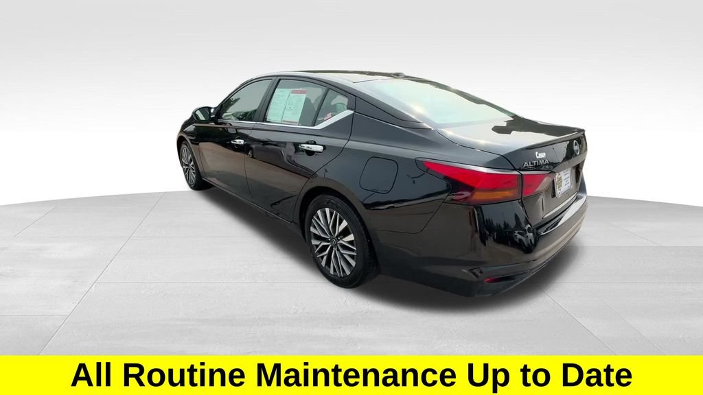 Used 2025 Black Nissan 2.5 SV image 5