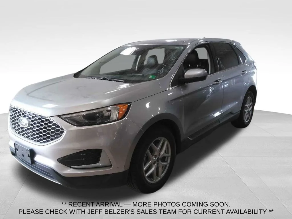 Used 2024 Silver Ford SEL image 1