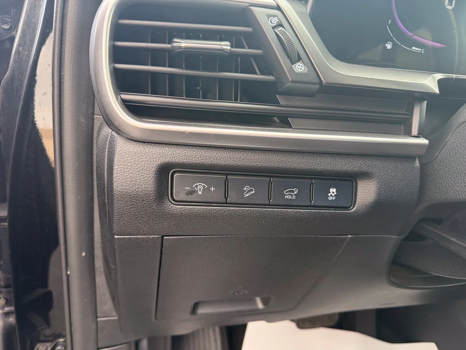 Used 2025 Black Kia S image 15