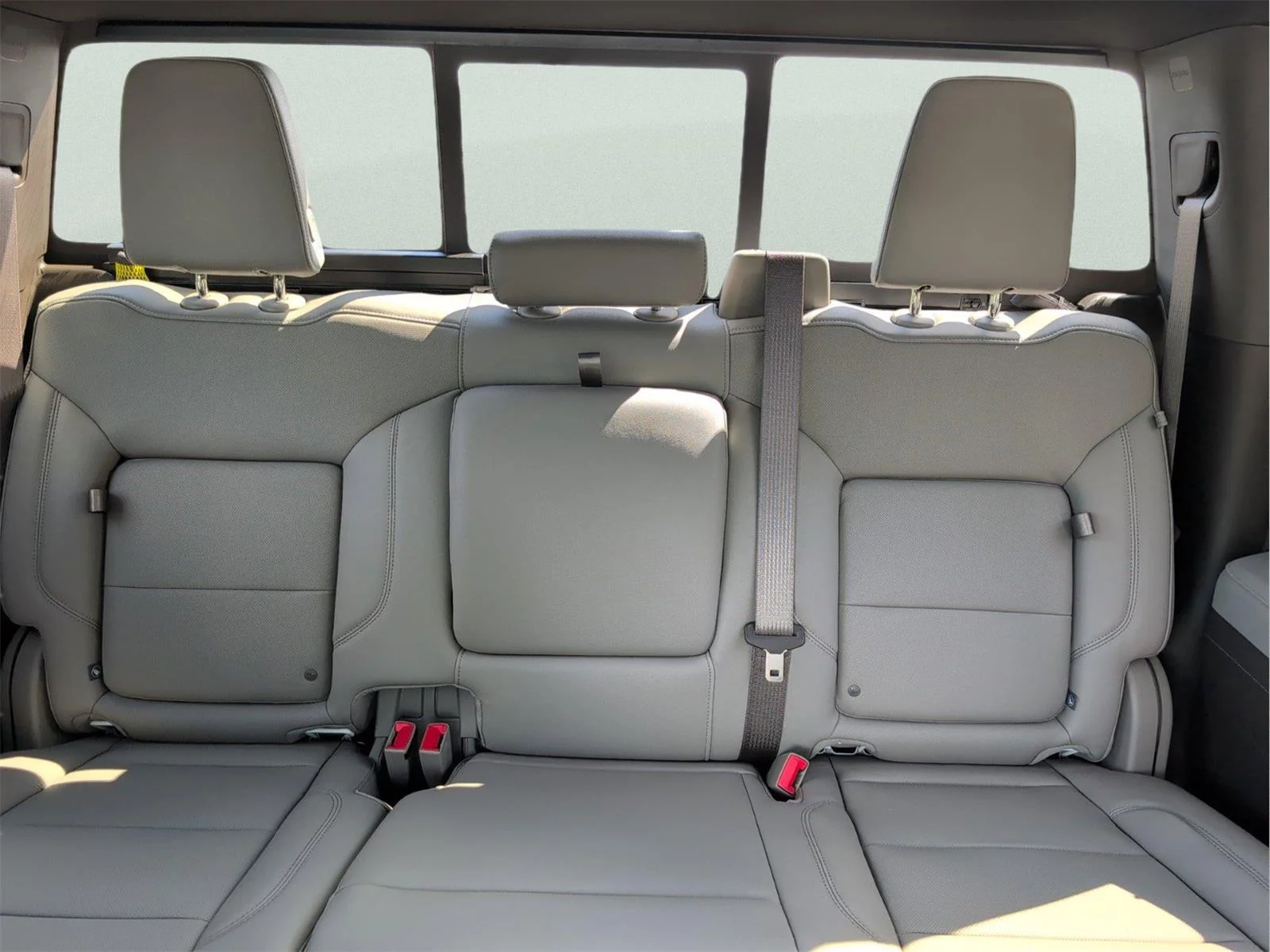 New 2026 Summit White GMC SLT image 31