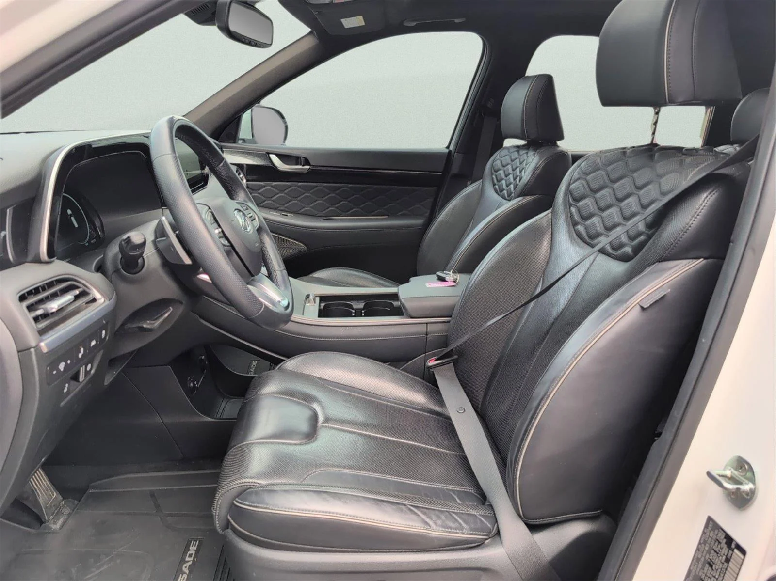 Used 2022 Hyper White Hyundai Calligraphy image 13