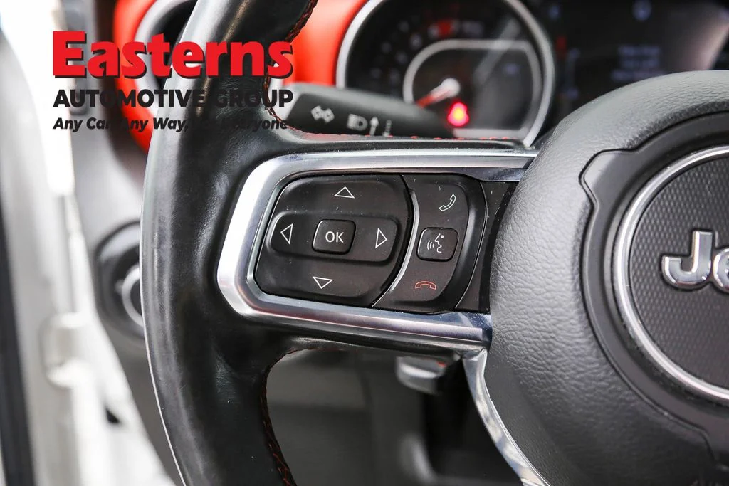 Used 2020 White Jeep Unlimited Rubicon image 15