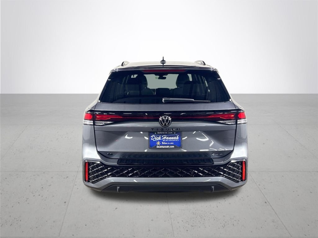 New 2026 Platinum Gray Metallic Volkswagen SE R-Line Black image 7