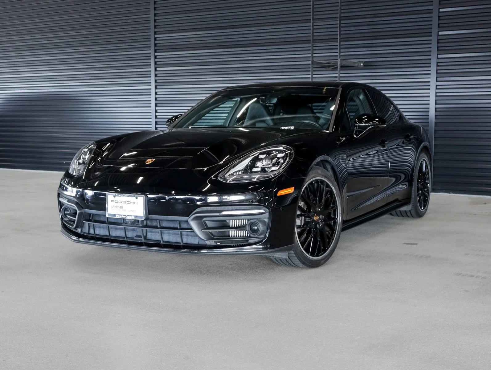2023 Porsche Panamera Base