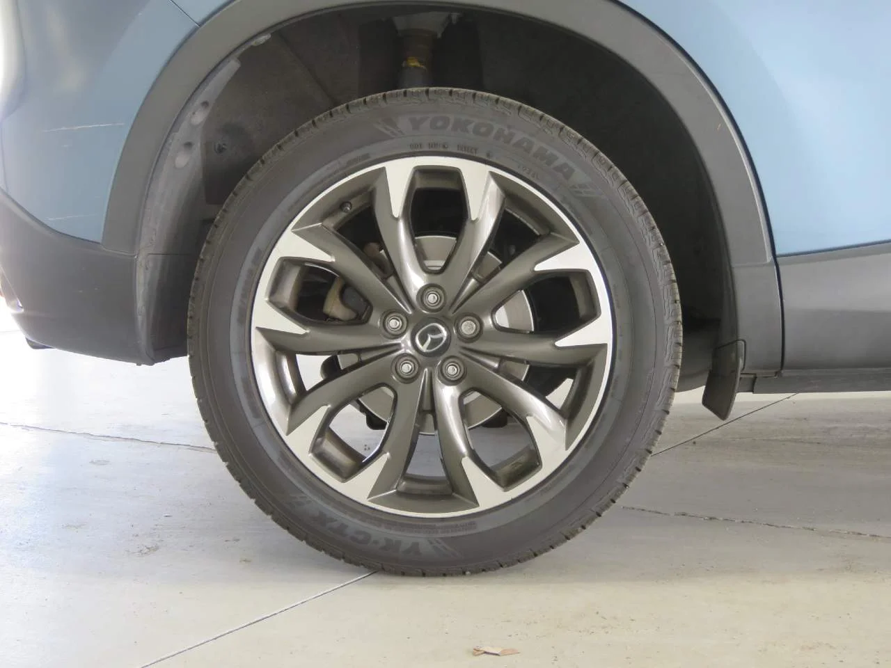 Used 2016 Meteor Gray Mica Mazda Grand Touring image 9