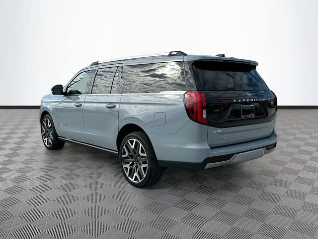 New 2026 Gray Metallic Ford Platinum image 4
