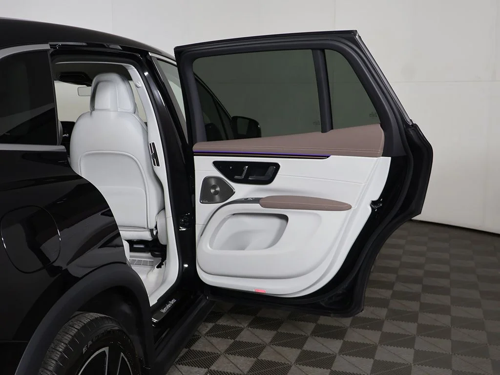 Used 2023 Black Mercedes-Benz 450 image 28