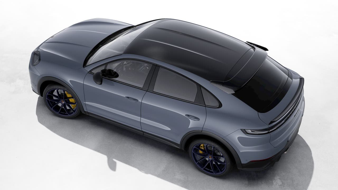 Certified Used 2024  Porsche Turbo GT image 4