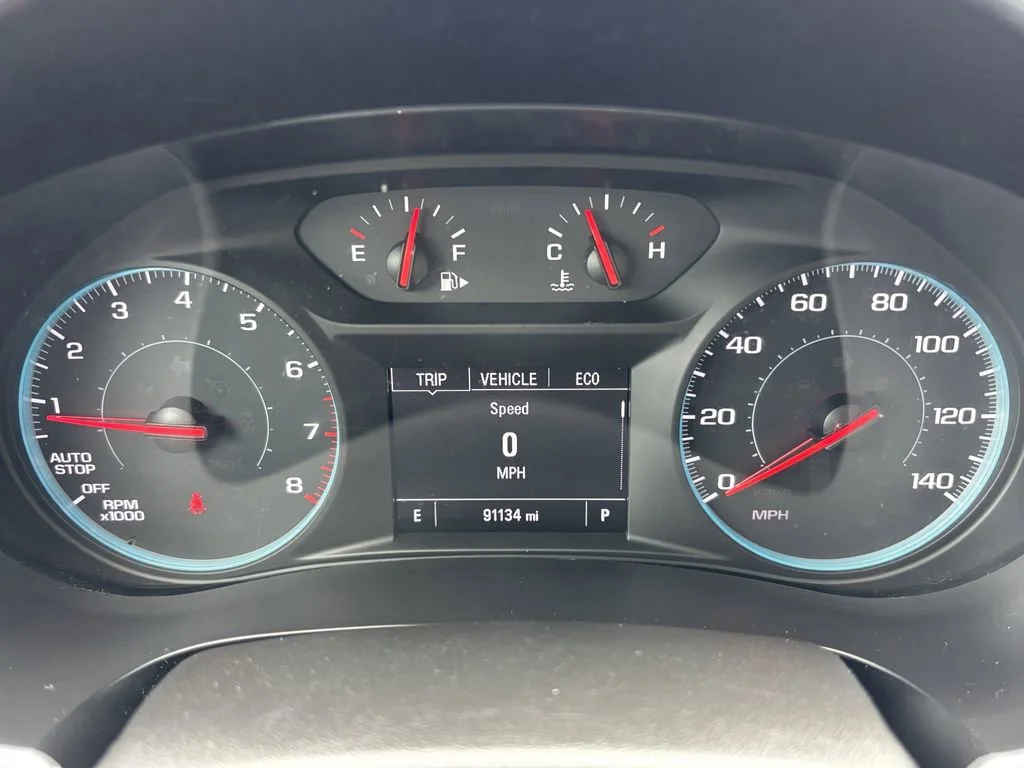Used 2021 SHADOW GRAY METALLIC Chevrolet LT image 23