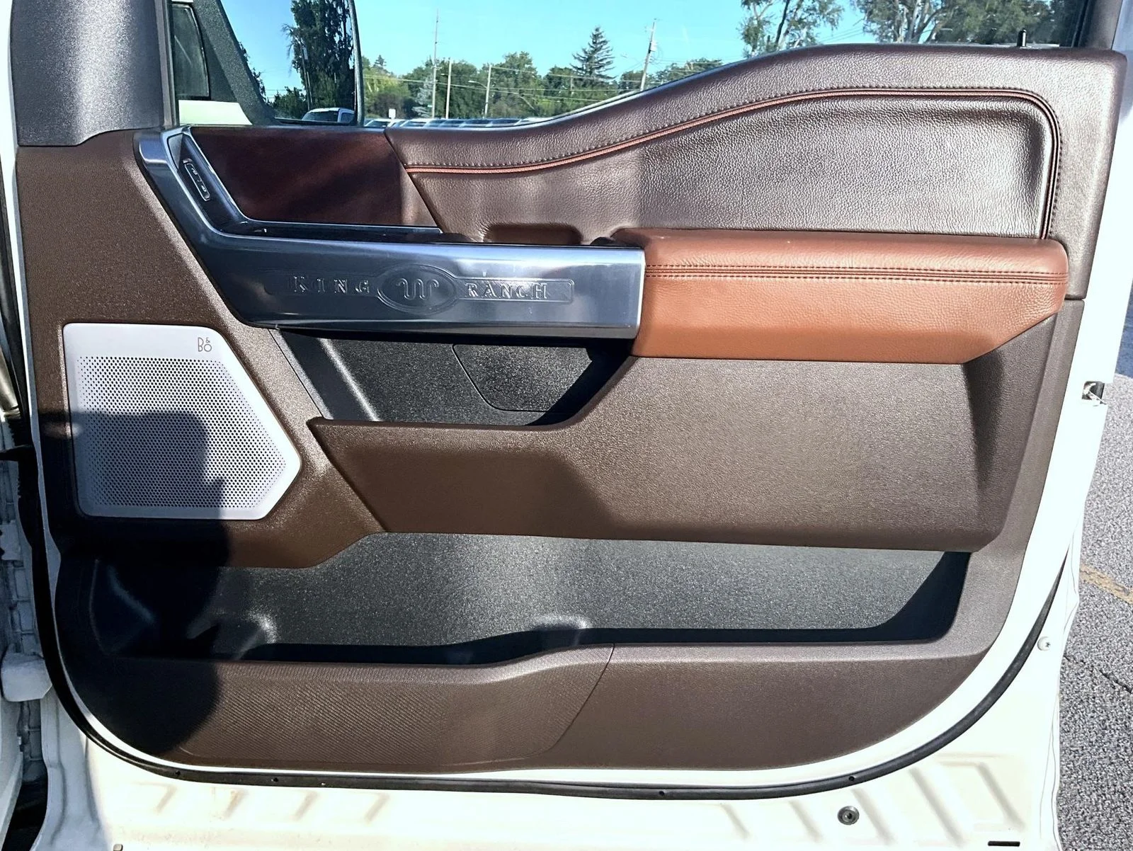 Used 2025 White Ford King Ranch image 21