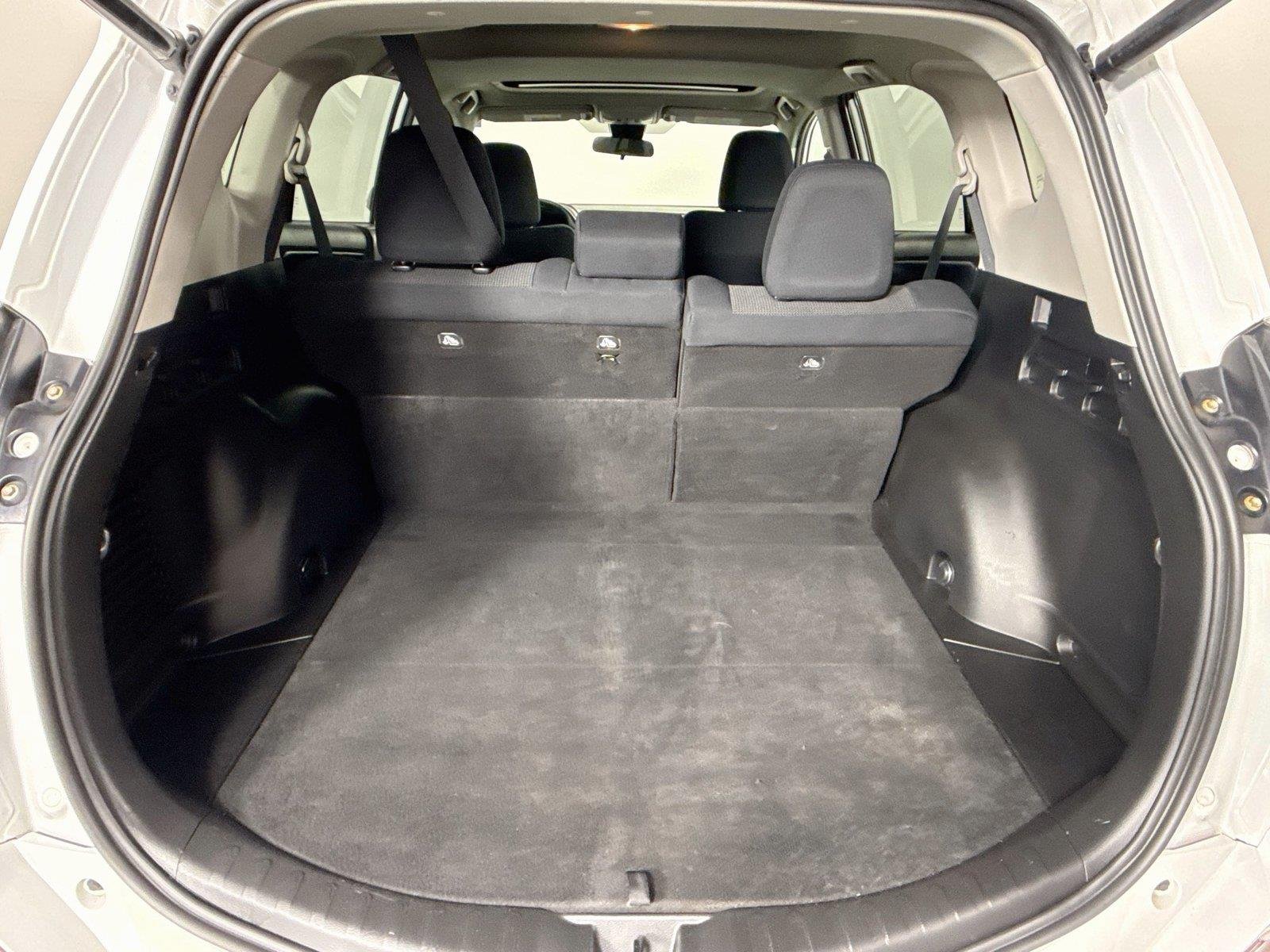 Used 2018 Super White Toyota XLE image 37