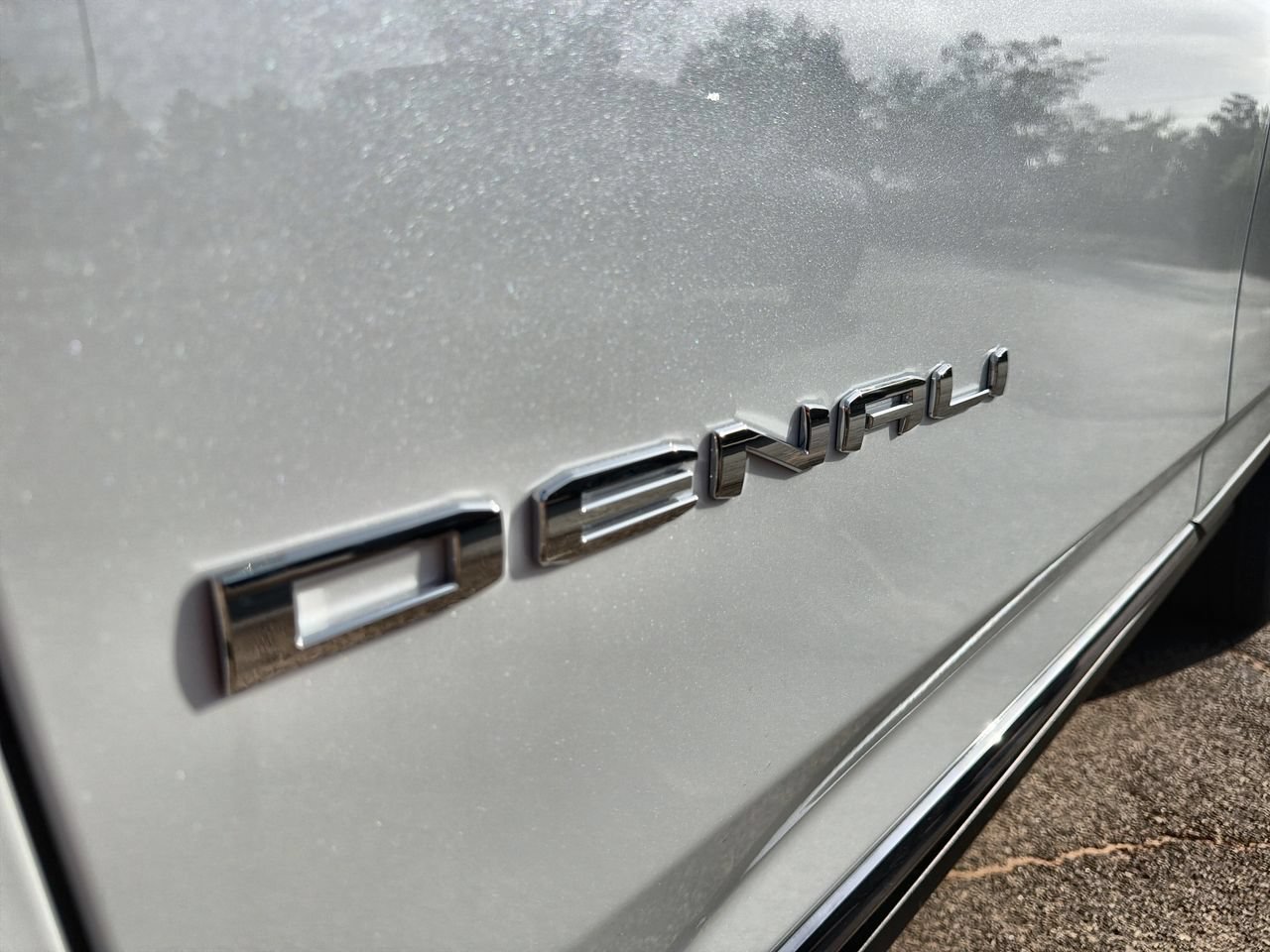 2026 GMC Yukon Denali Ultimate - Photo 27