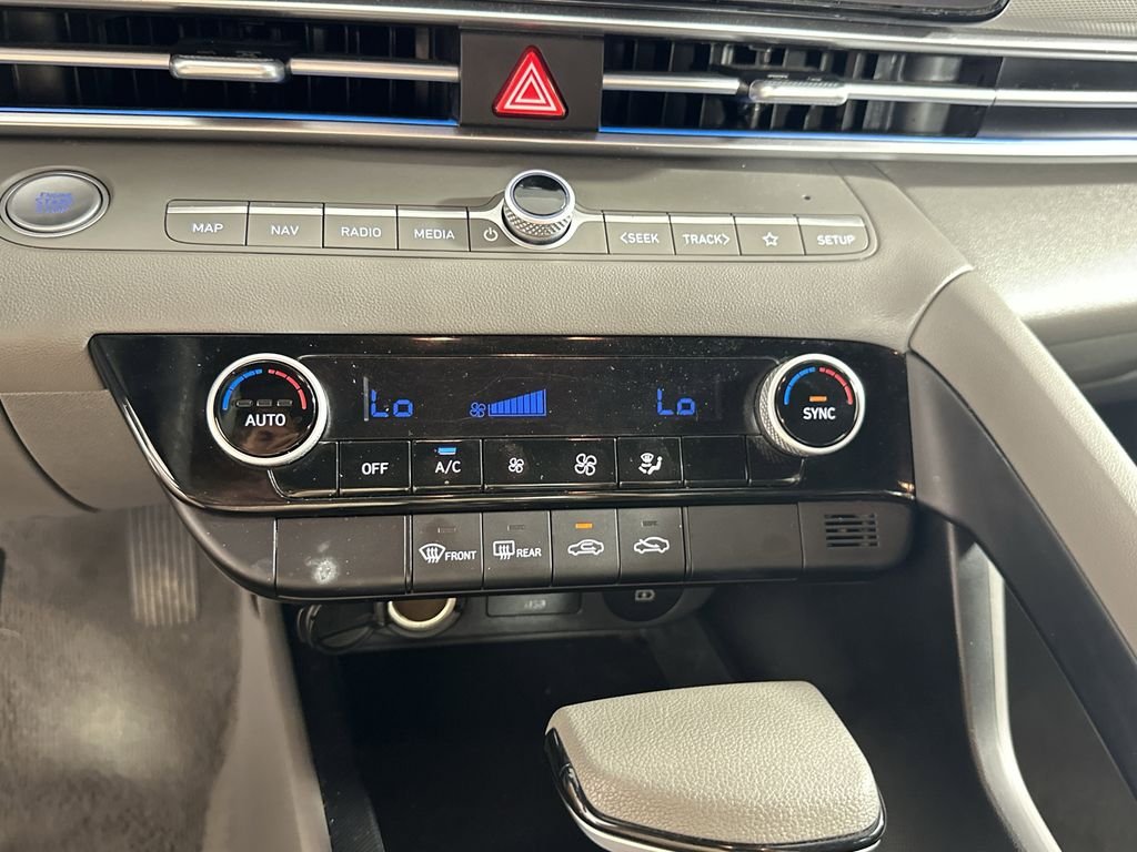 2024 Hyundai Elantra SEL - Photo 20