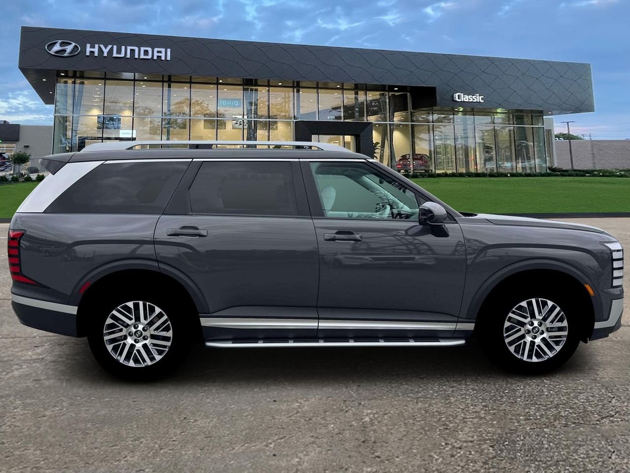 New 2026 Ecotronic Gray Metallic Hyundai SEL 7P image 9