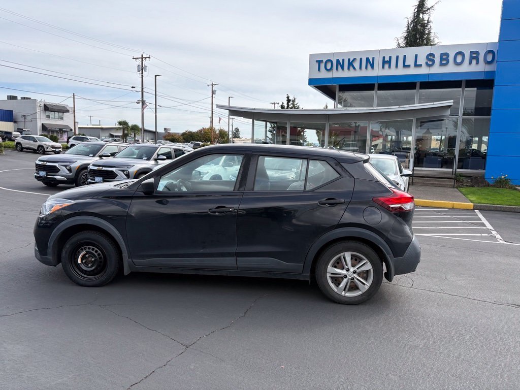 Used 2020 Super Black Nissan S image 8