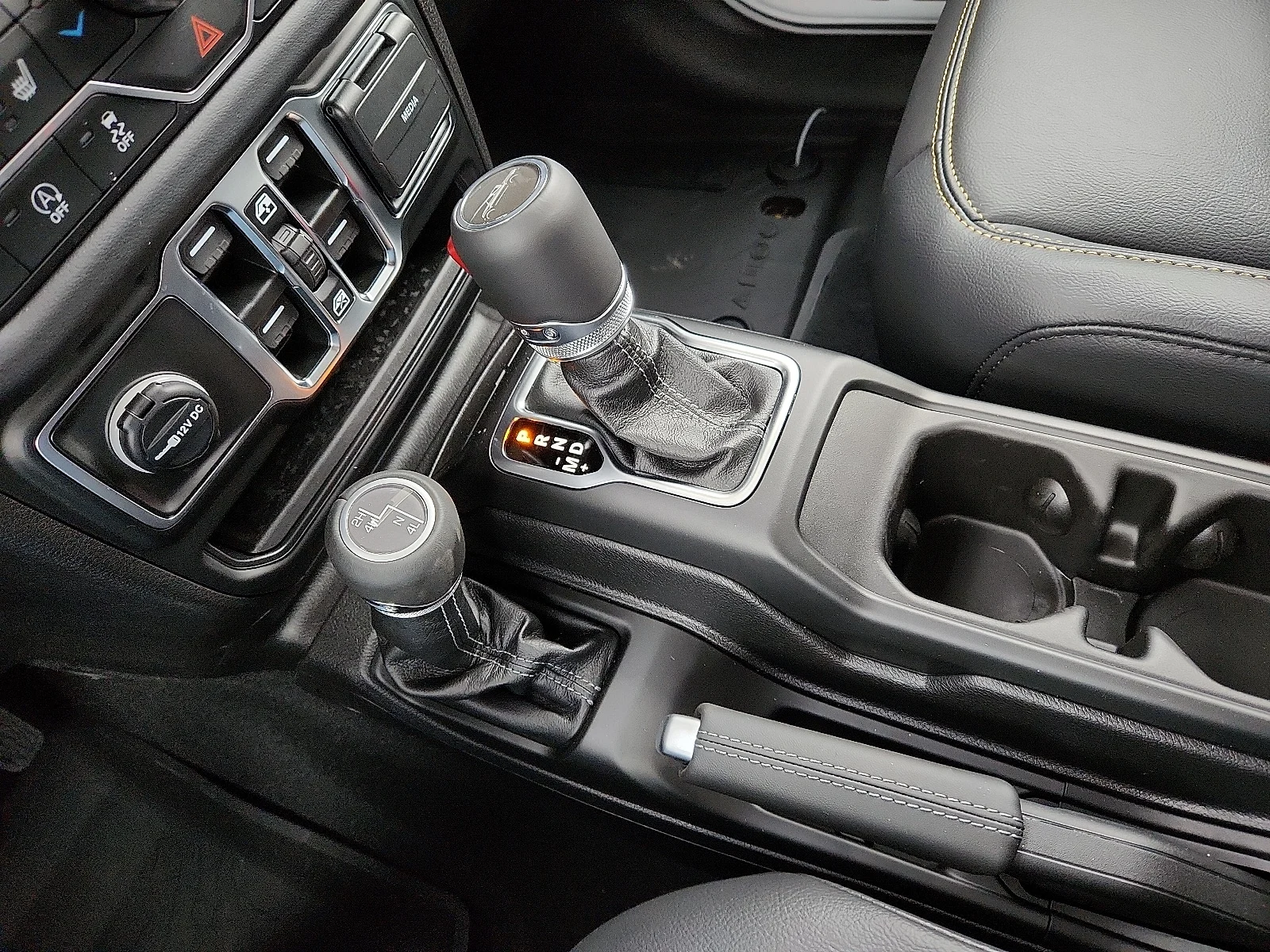 New 2025 White Jeep SPORT S 4X4 image 20