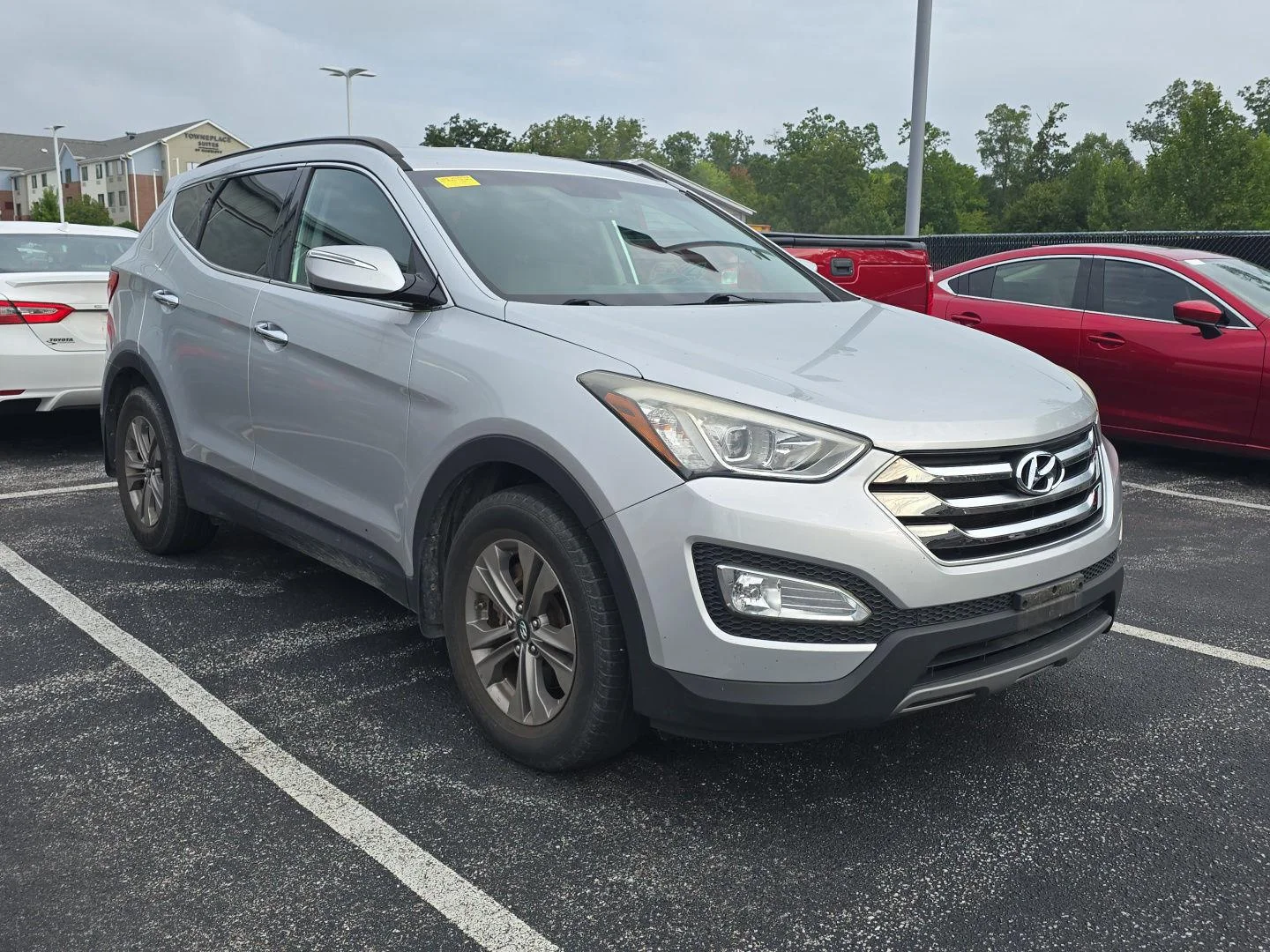 Used 2016 Sparkling Silver Hyundai  image 1