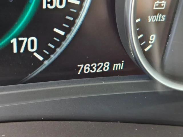 Used 2017 Red Buick Essence image 27