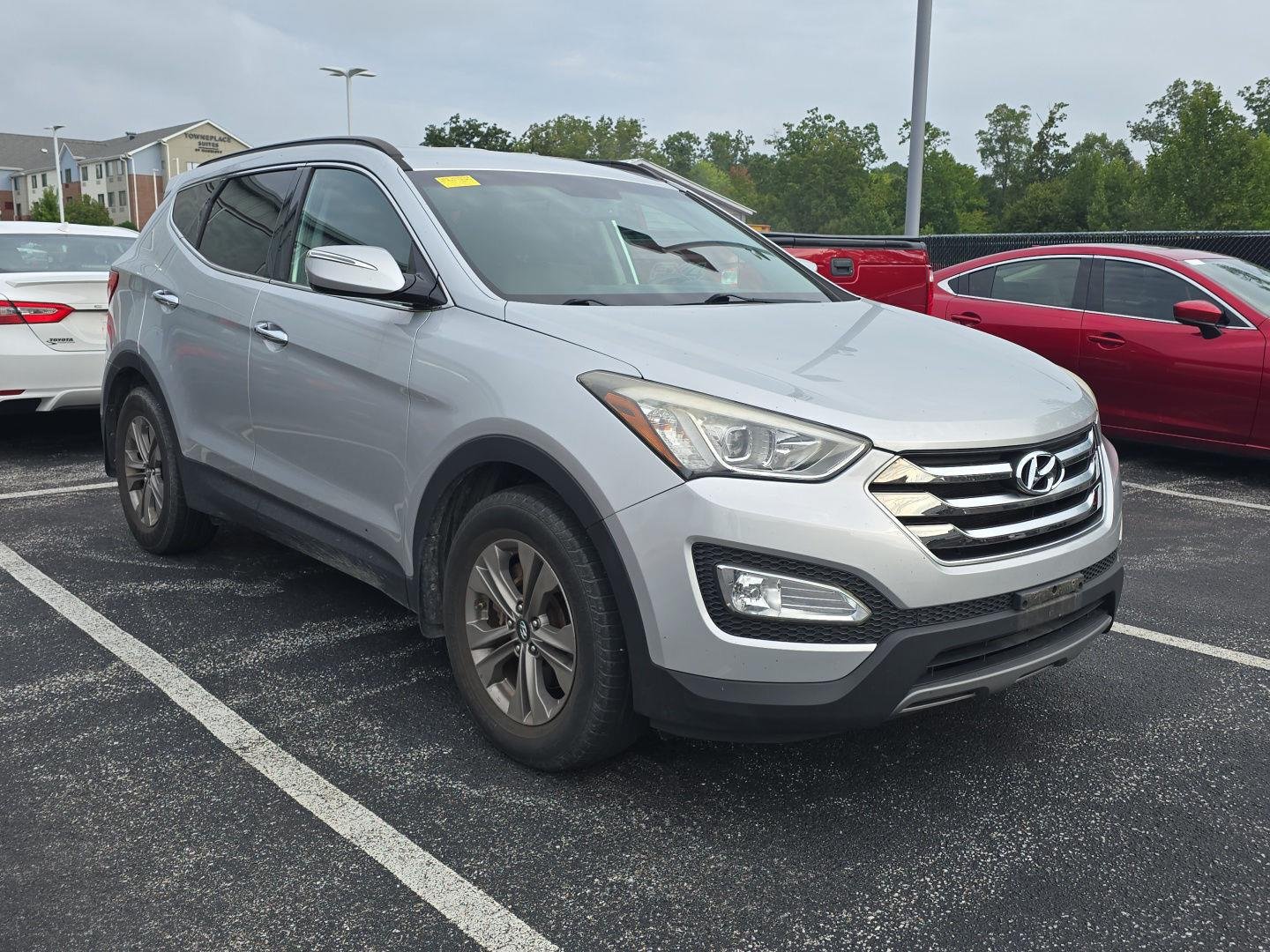 Used 2016 Sparkling Silver Hyundai  image 1