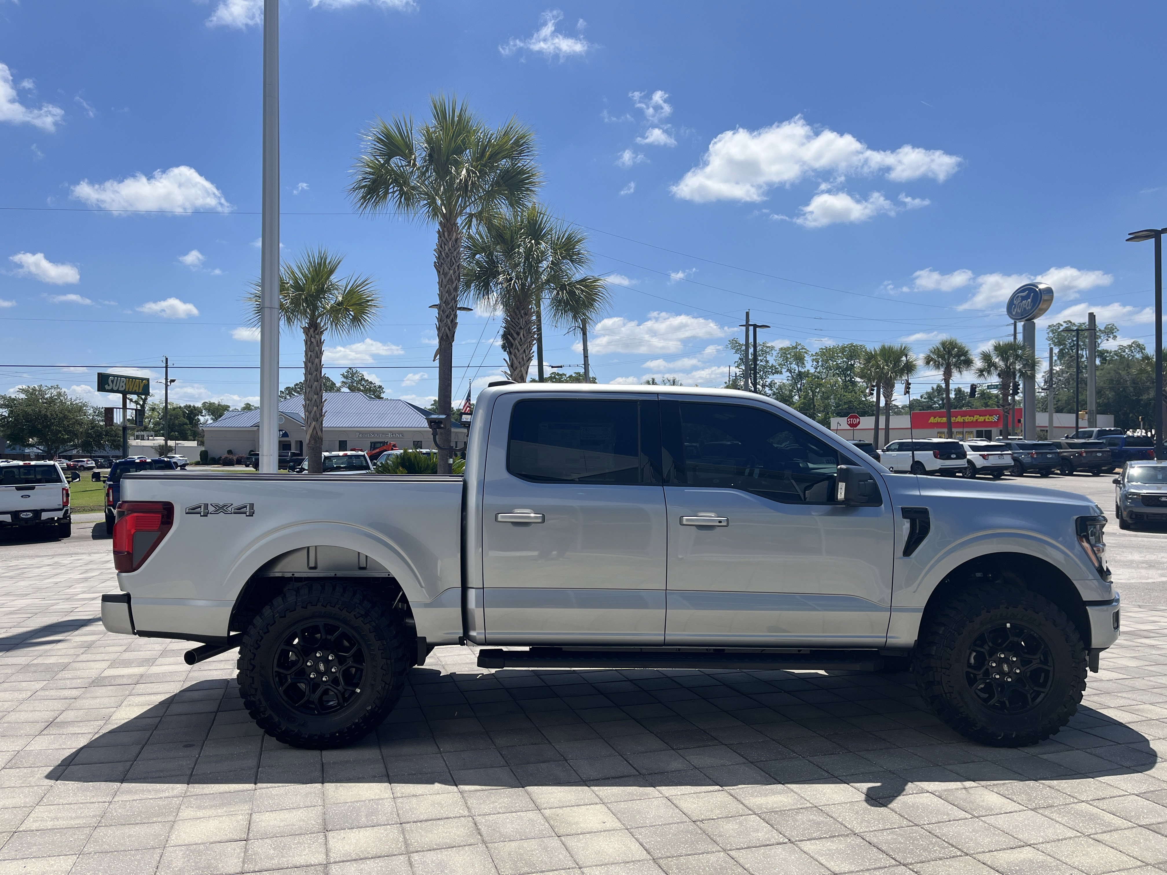 New 2026 Iconic Silver Metallic Ford XLT image 7