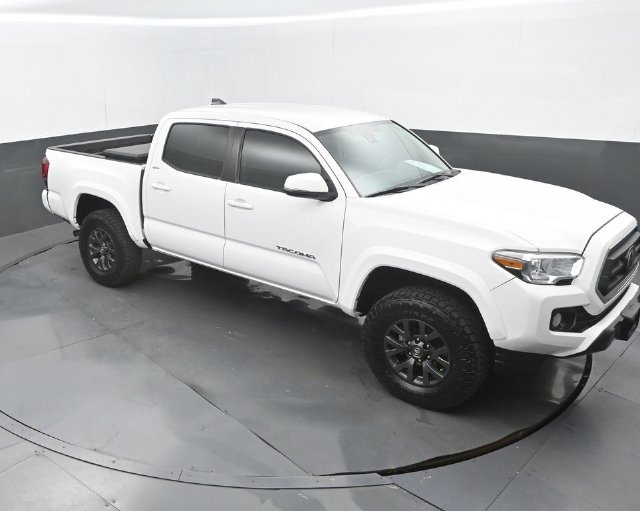 Used 2023 Ice Cap Toyota SR5 image 29