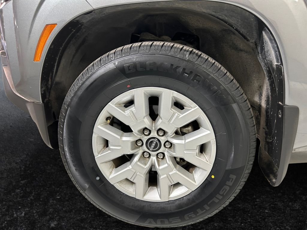 Used 2023 Gray Nissan SV image 26