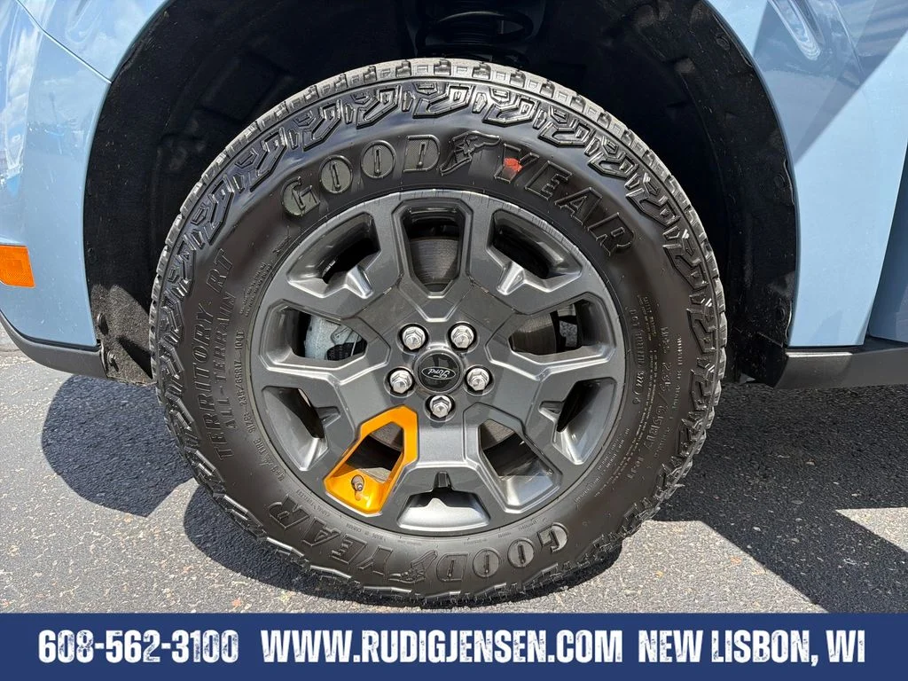 Used 2025 Gray Ford Tremor image 30