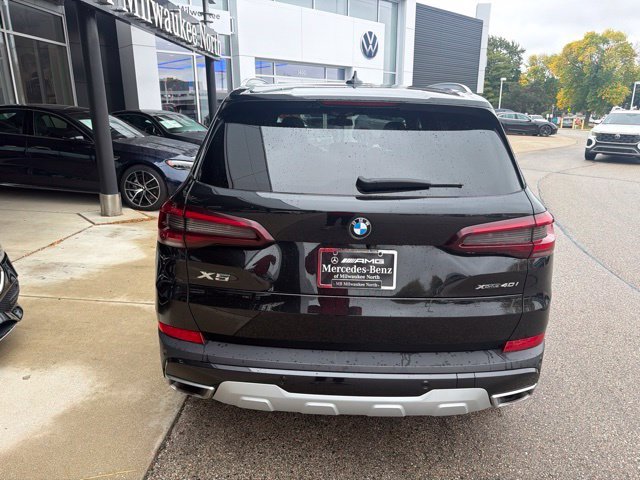 Used 2023 Black BMW xDrive40i image 7