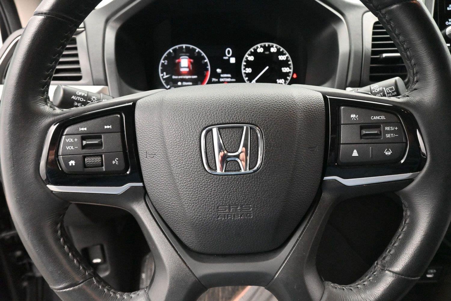 Used 2025  Honda EX-L image 19