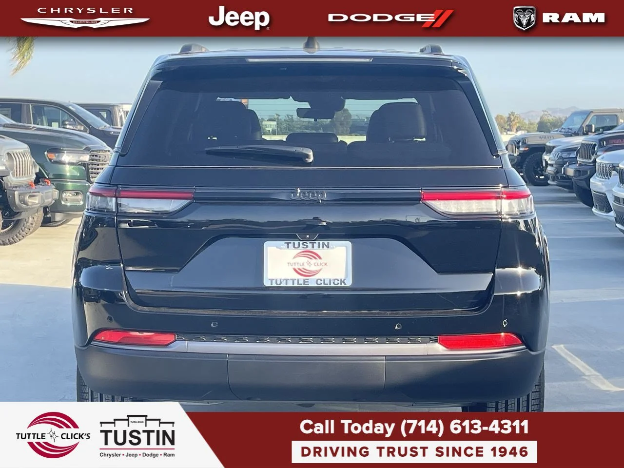 New 2027 High-Gloss Black Paint Jeep Limited image 11