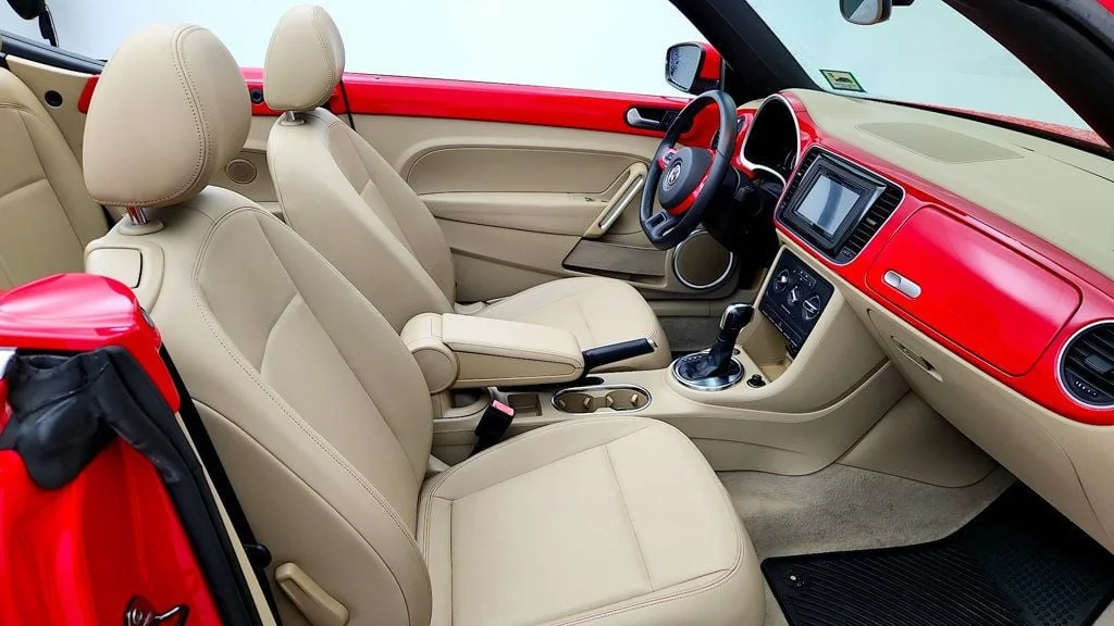 Used 2014 Tornado Red/Beige Roof Volkswagen 2dr Automatic 2.5L PZEV *Ltd Avail* image 23