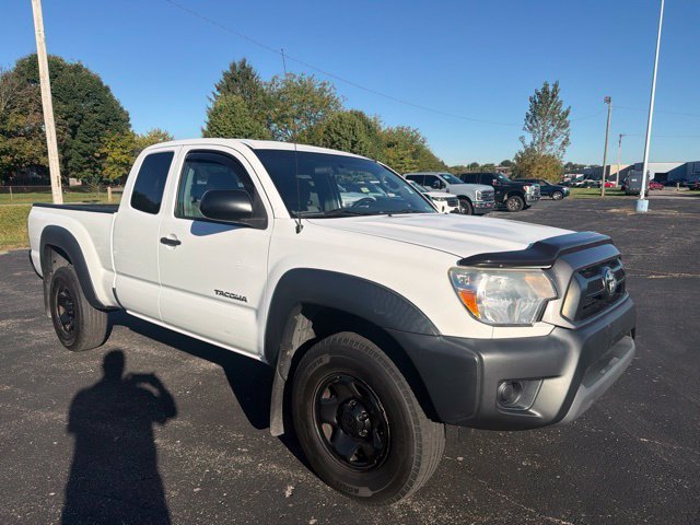 Used 2012 White Toyota Base image 1