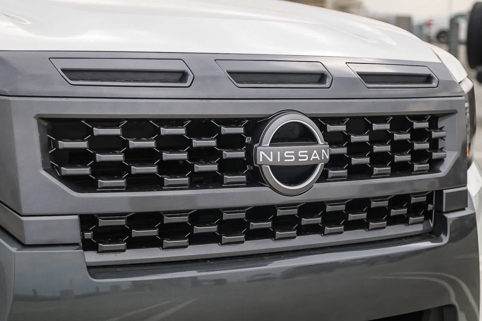 2025 Nissan Frontier SV - Photo 5
