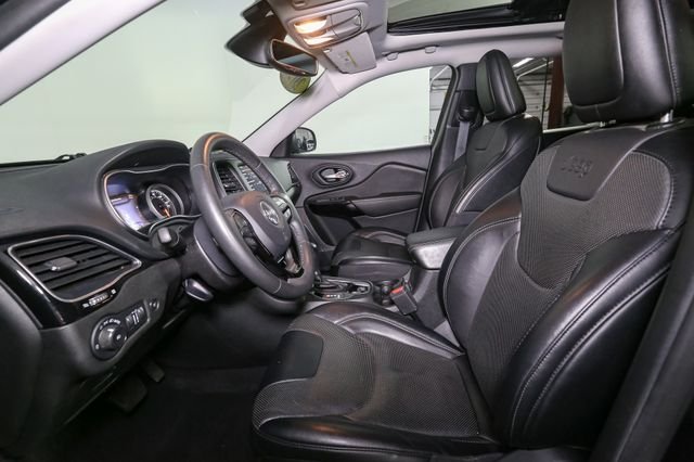 Used 2023 Black Jeep Altitude image 41