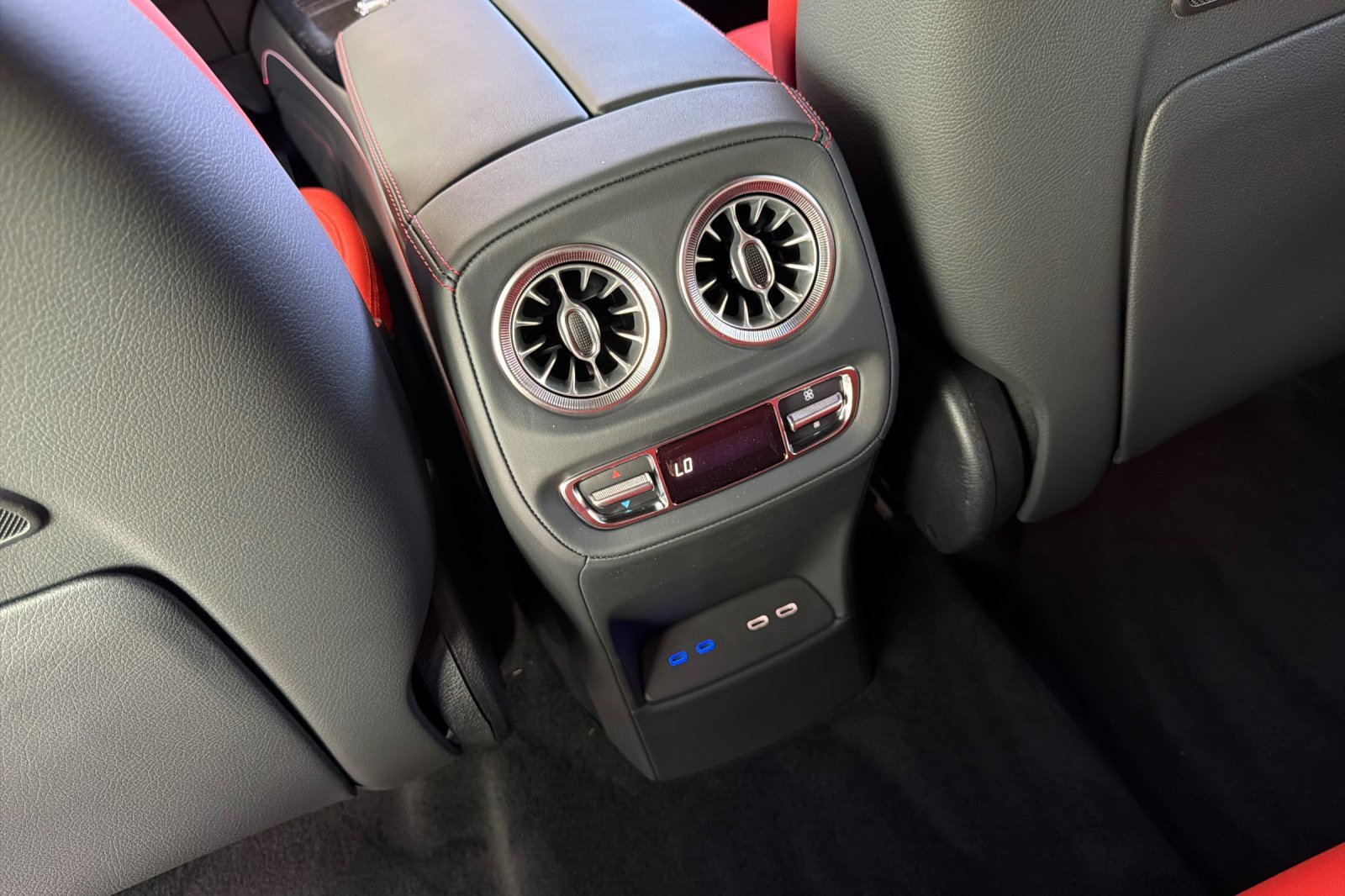New 2027 MANUFAKTUR Night Black Magno Mercedes-Benz G 63 AMG® image 25