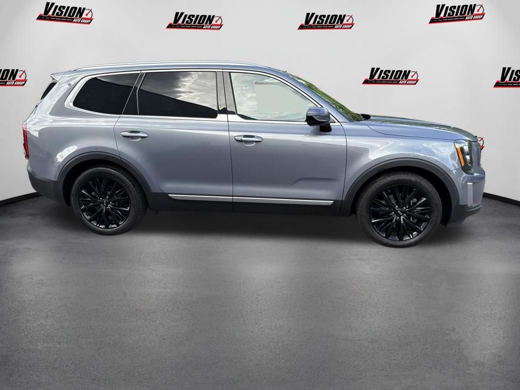 Used 2021 Silver Kia SX image 4
