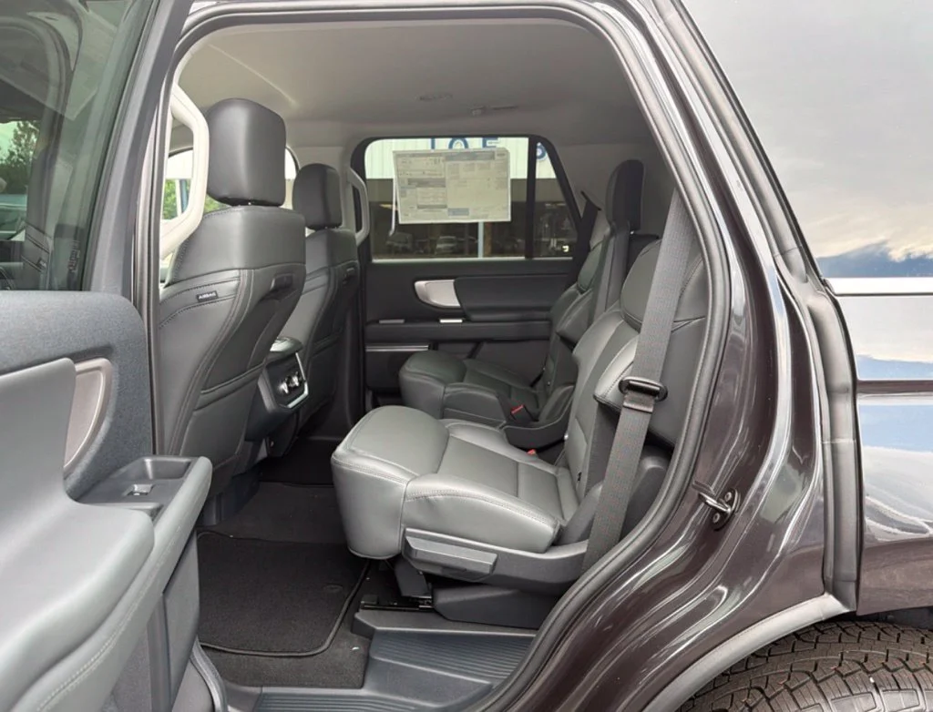 New 2027 Dark Matter Gray Metallic Ford Active image 8