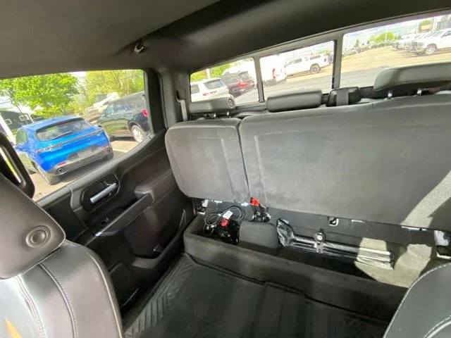 Used 2021 White GMC AT4 image 15