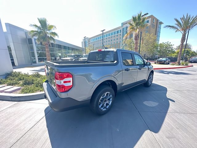 New 2026 Carbonized Gray Metallic Ford XLT image 7