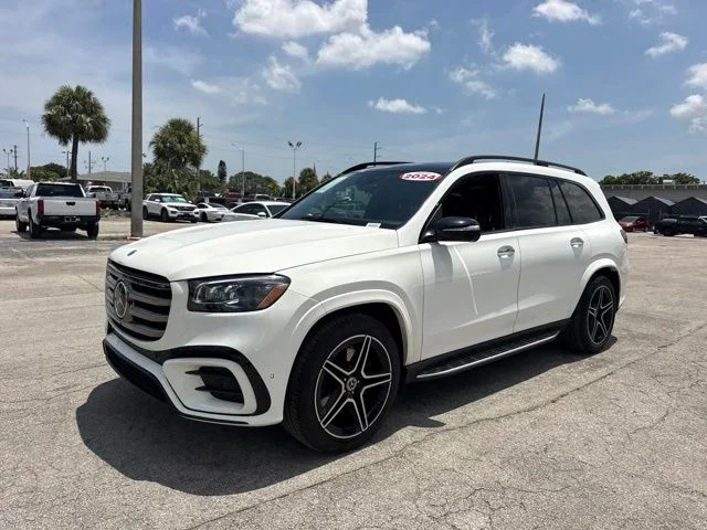 Used 2024  Mercedes-Benz GLS 450 image 7
