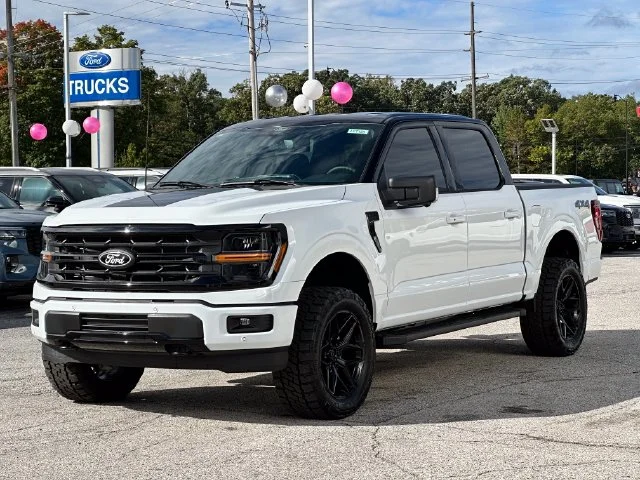 New 2026 Oxford White Ford LIFTED image 3