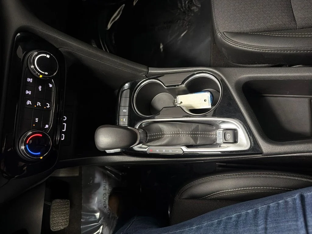 Used 2020 White Buick Preferred image 26