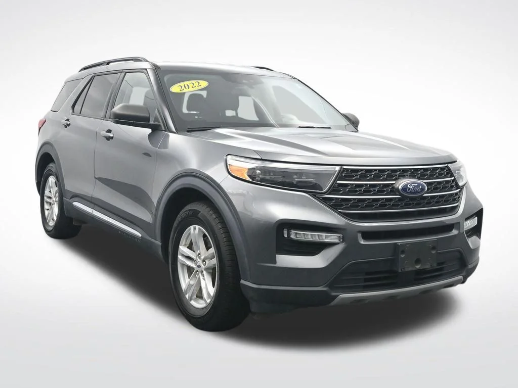 Used 2022 Carbonized Gray Metallic Ford XLT image 3