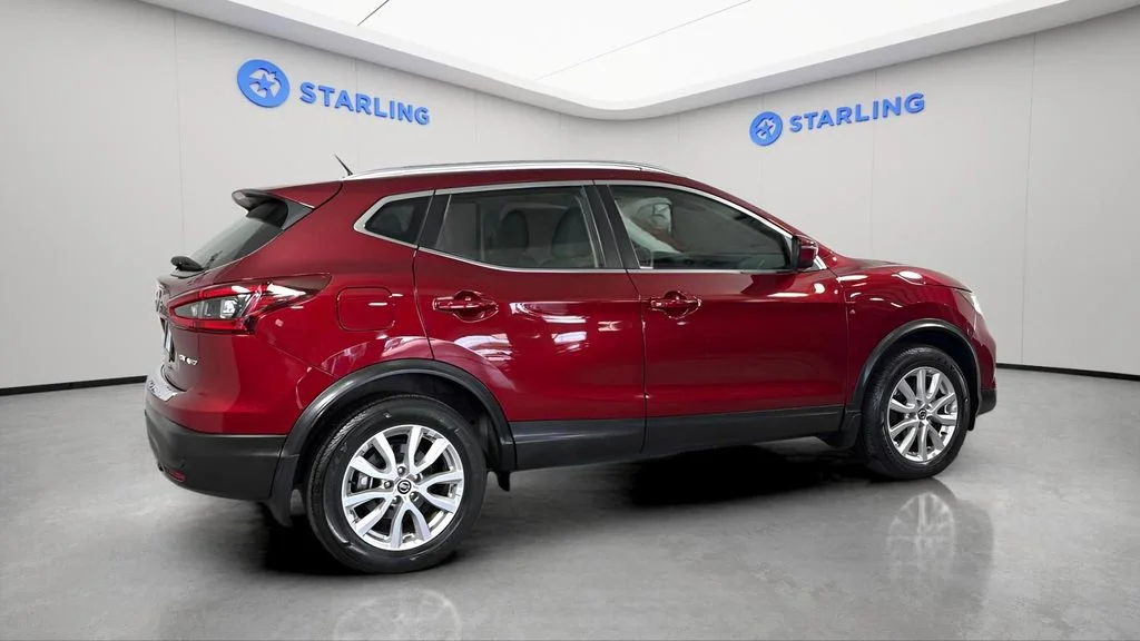 Used 2022 Red Nissan SV AWD Xtronic CVT image 10
