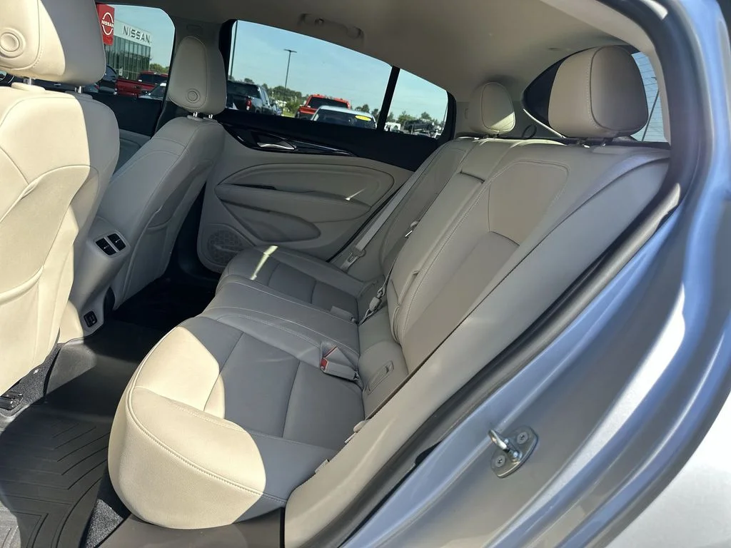 Used 2018 Silver Buick Essence image 28