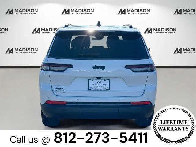 New 2027 White Jeep Laredo Altitude image 7