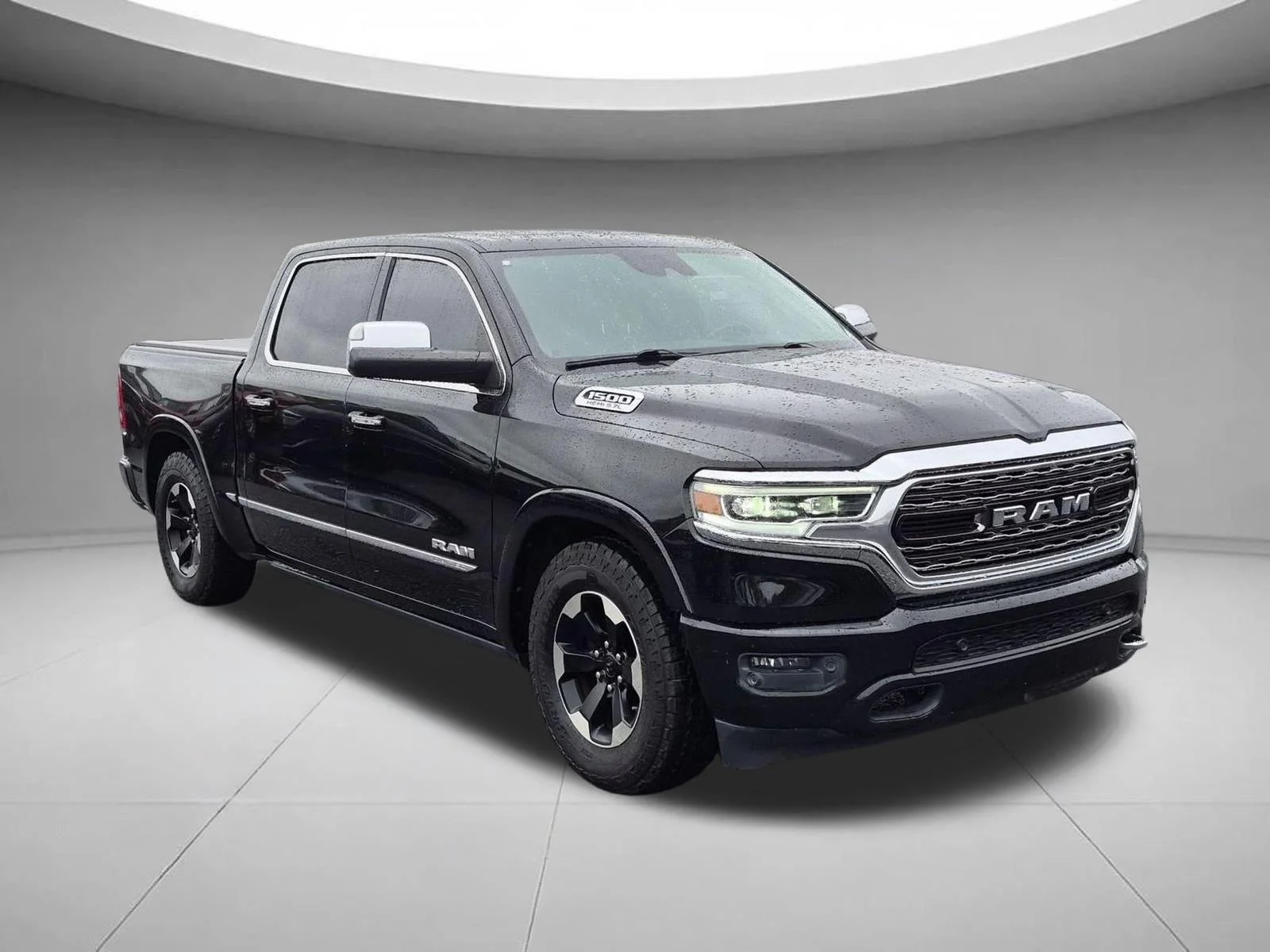 Used 2019 Diamond Black Crystal Pearlcoat Ram Limited image 7