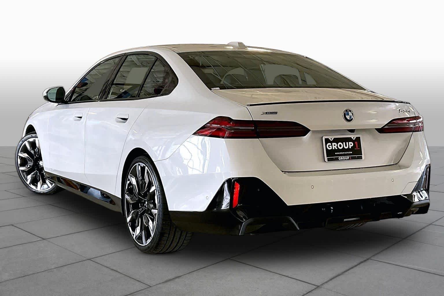 New 2027 Mineral White Metallic BMW 530i xDrive image 12